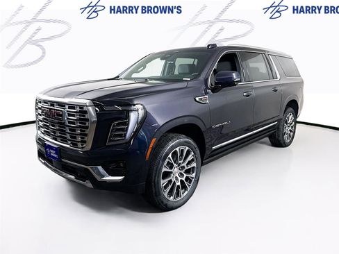 New 2026 GMC Yukon XL Denali w/ Denali Reserve Package AWD/4WD image 1