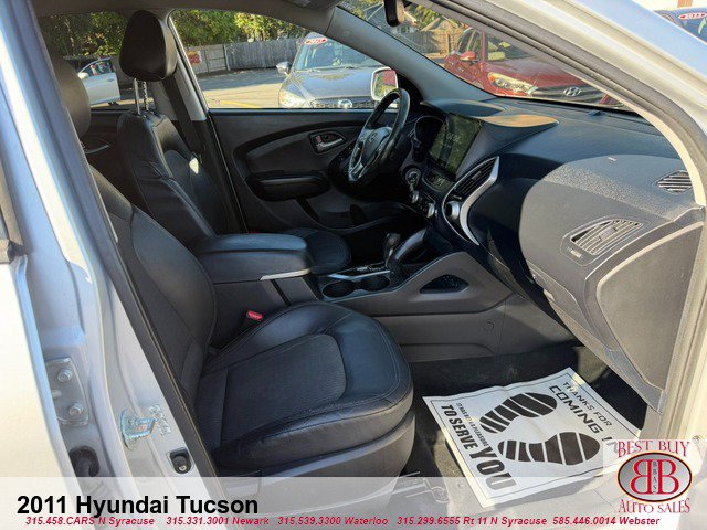 Used 2011 Hyundai Tucson GLS FWD image 17