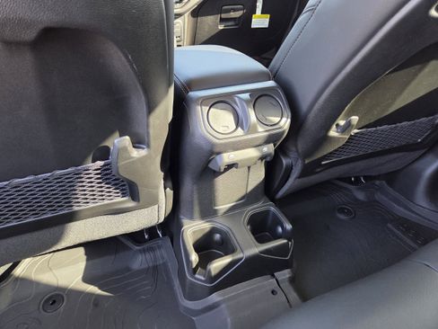 New 2026 Jeep Gladiator Sport image 20