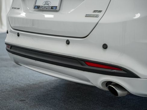 Used 2017 Ford Fusion SE FWD image 10