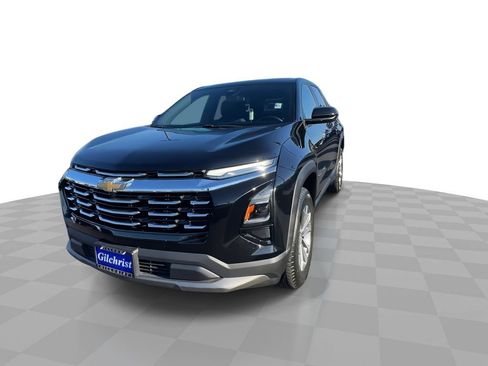 Used 2025 Chevrolet Equinox LT FWD image 3