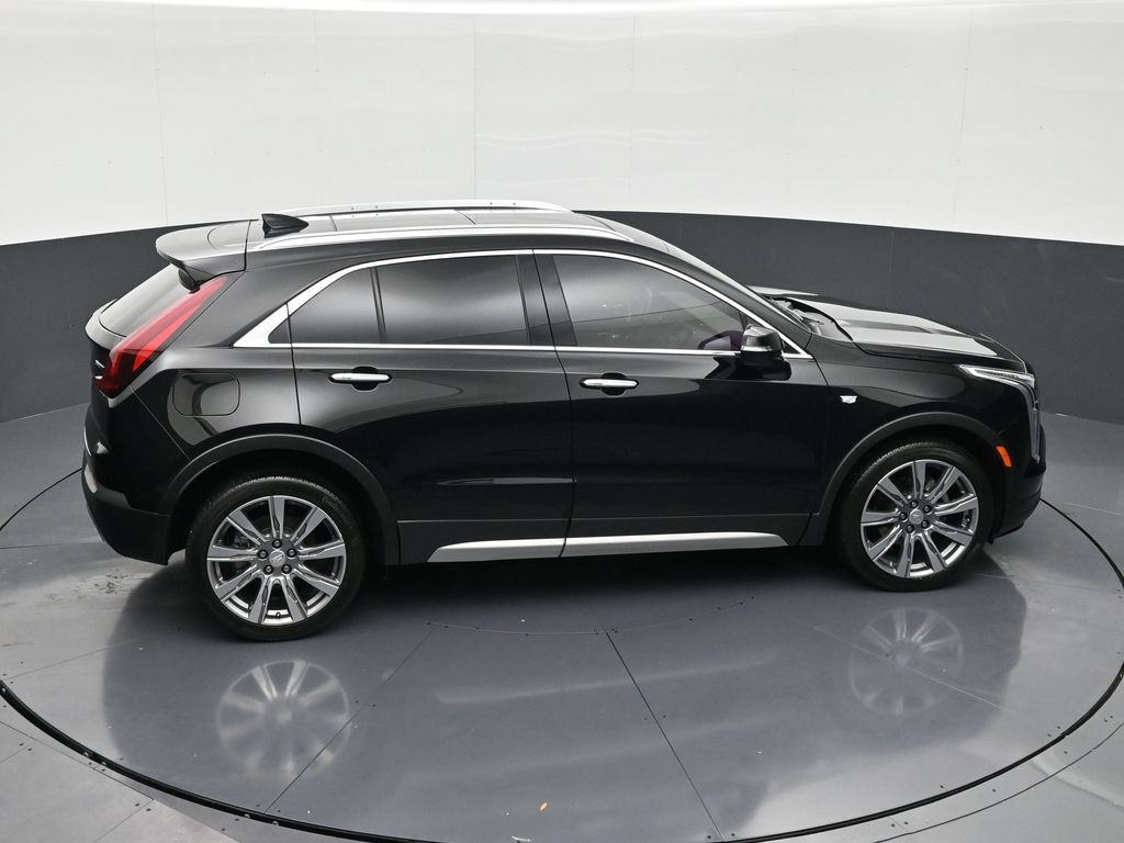 Used 2023 Cadillac XT4 Premium Luxury FWD image 17