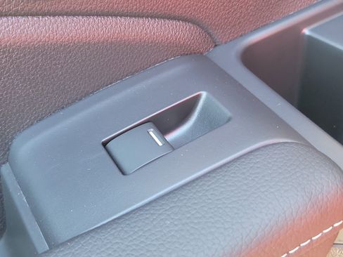 Used 2024 Honda Ridgeline Sport image 14