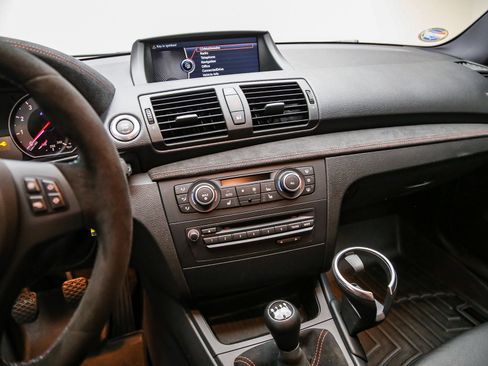 Used 2011 BMW 1 Series M RWD image 22