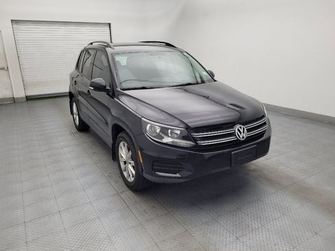 Used 2017 Volkswagen Tiguan S FWD image 13