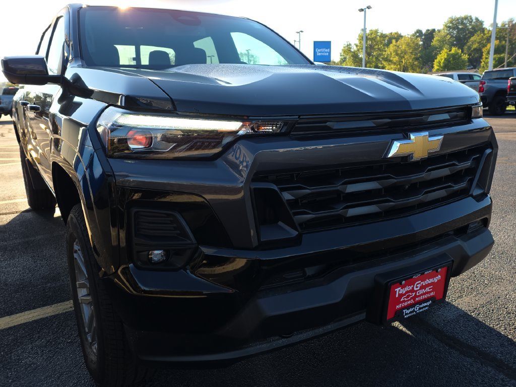 New 2026 Chevrolet Colorado LT w/ LT Convenience Package AWD/4WD image 12