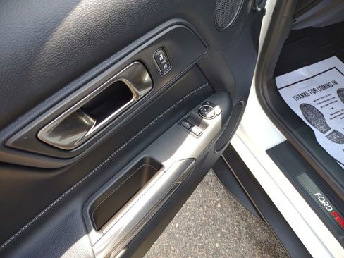 Used 2020 Ford Mustang Shelby GT500 w/ Carbon Fiber Track Pack image 11