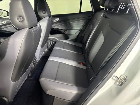Used 2023 Volkswagen ID.4 Pro S Plus RWD image 29