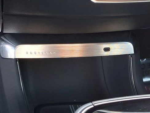 Used 2025 Cadillac Lyriq Sport image 30