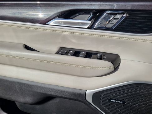 Used 2022 Jeep Wagoneer Series I image 9