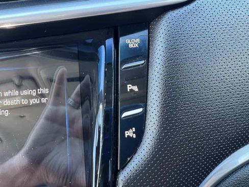 Used 2017 Cadillac XTS Luxury FWD image 17