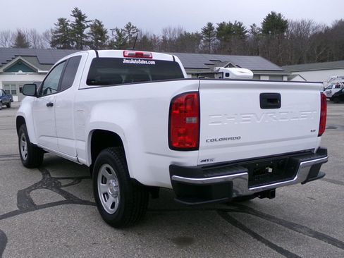 Used 2021 Chevrolet Colorado W/T w/ WT Convenience Package image 3