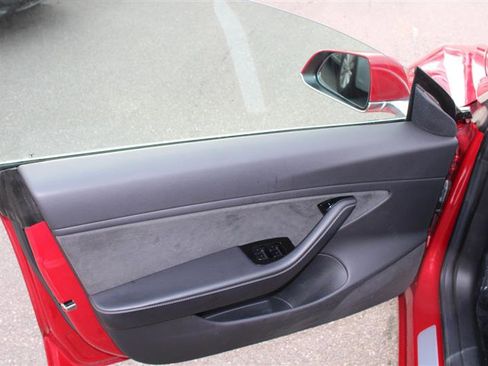 Used 2018 Tesla Model 3 Long Range image 11