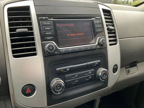 Used 2018 Nissan Frontier Desert Runner RWD image 6