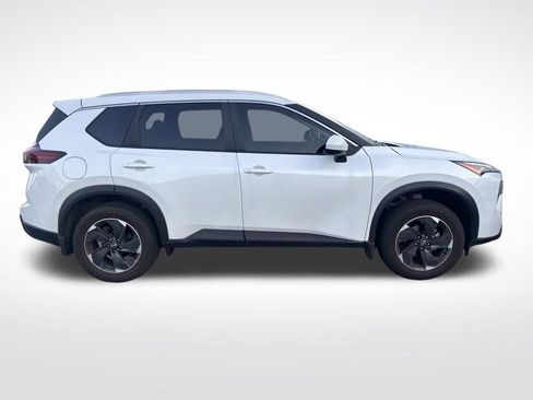 Certified 2025 Nissan Rogue SV w/ SV Premium Package AWD/4WD image 8