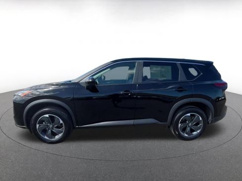 Used 2025 Nissan Rogue SV image 9