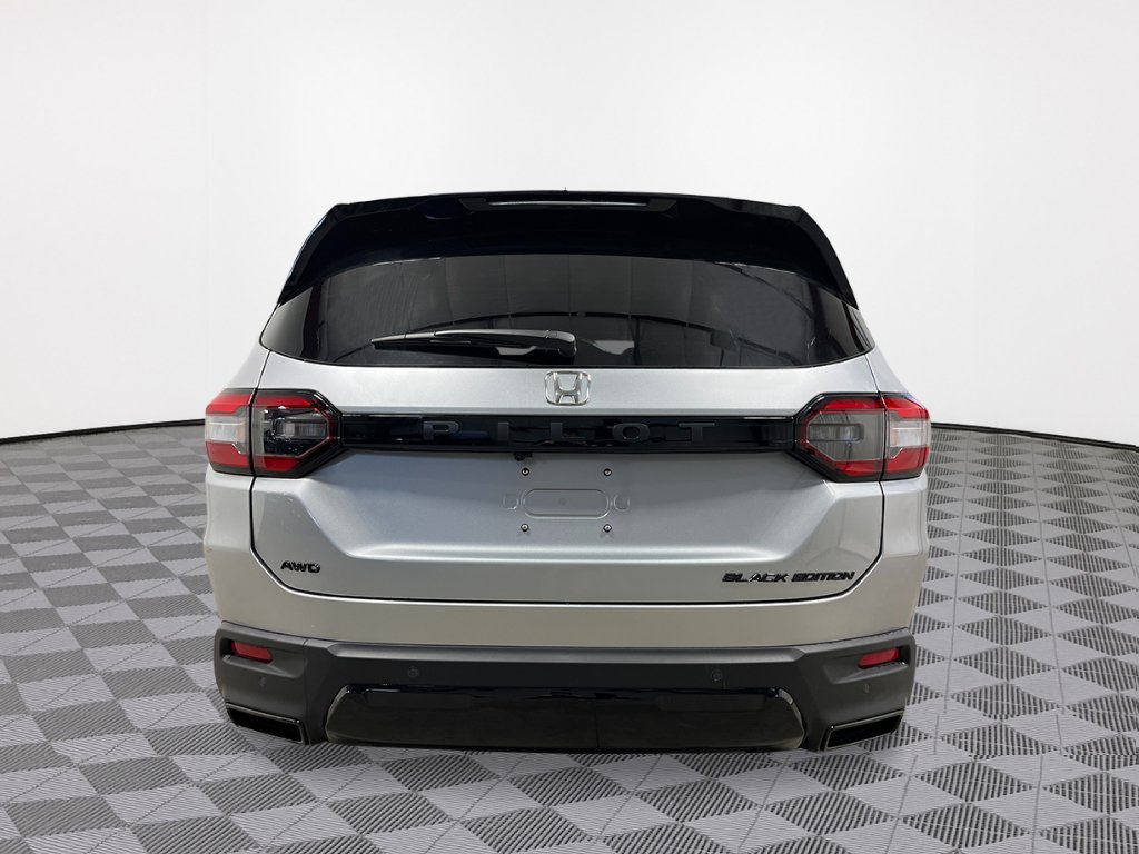 New 2026 Honda Pilot Black Edition image 4