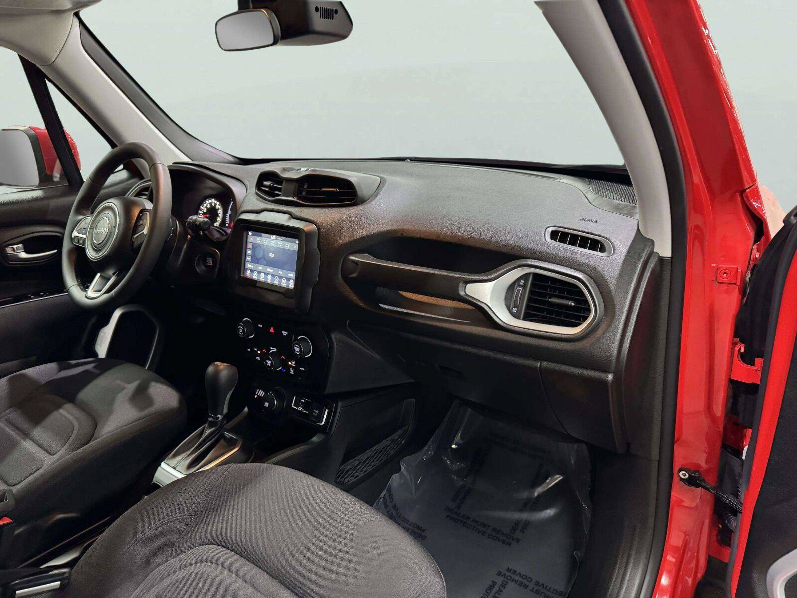 Used 2020 Jeep Renegade Latitude AWD/4WD image 53