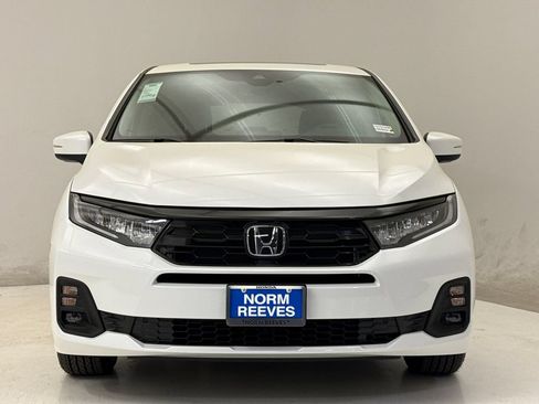 New 2026 Honda Odyssey Touring image 3