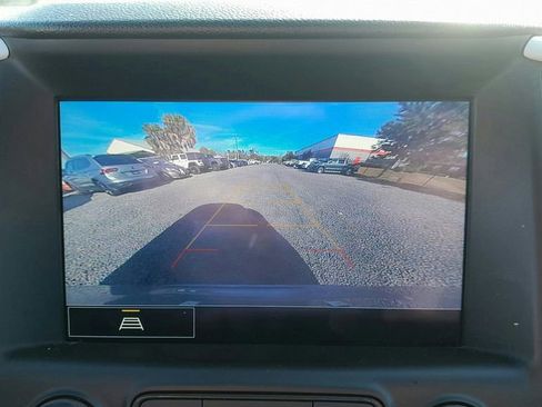 Used 2024 GMC Terrain SLT image 27