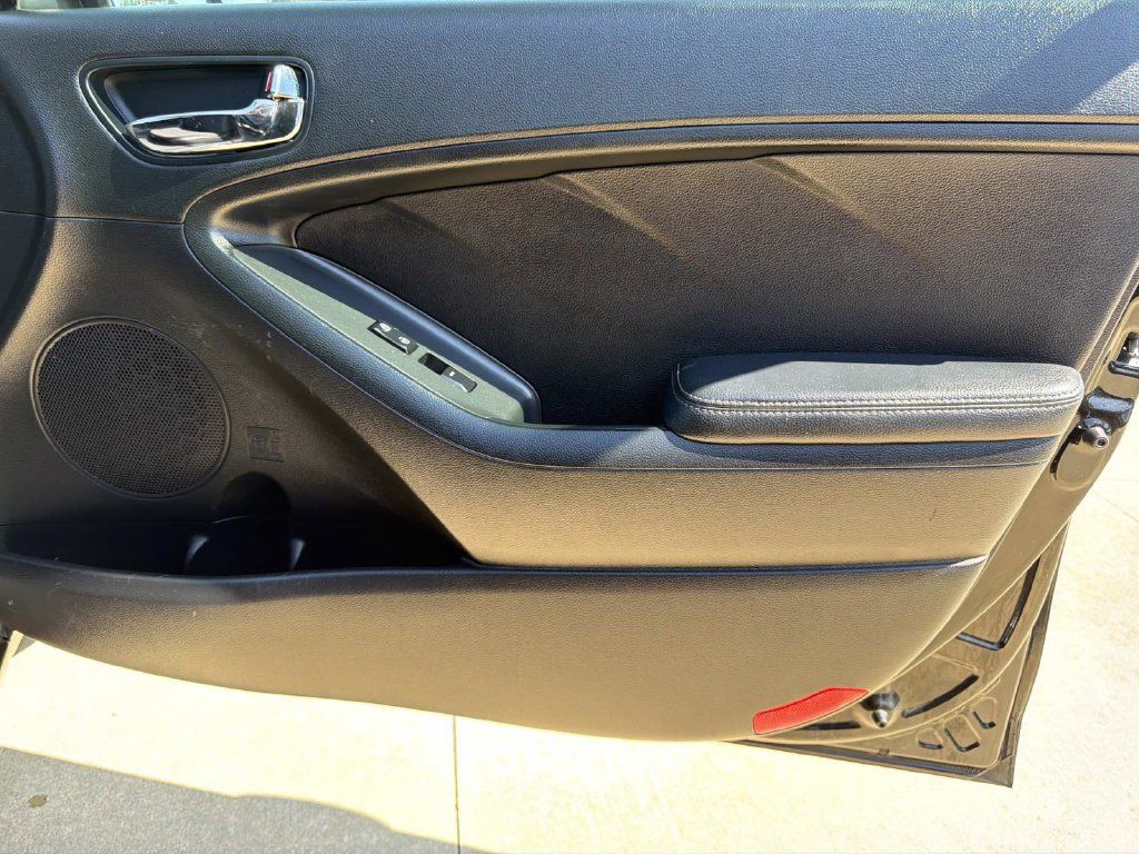 Used 2016 Kia Forte LX FWD image 13