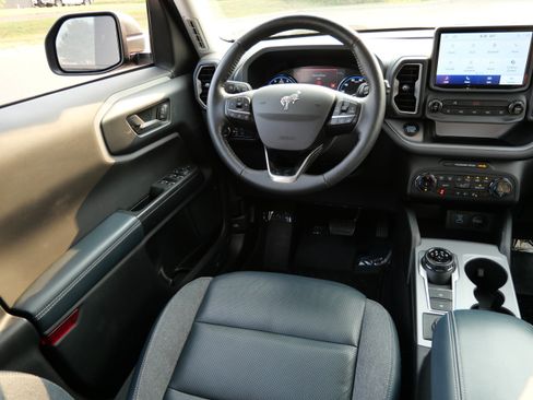 Used 2022 Ford Bronco Sport Outer Banks AWD/4WD image 9