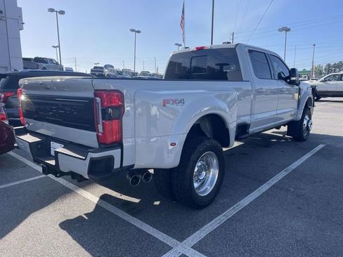 Used 2025 Ford F450 Platinum w/ FX4 Off-Road Package image 3