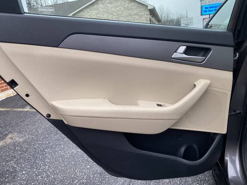 Used 2015 Hyundai Sonata SE FWD image 10
