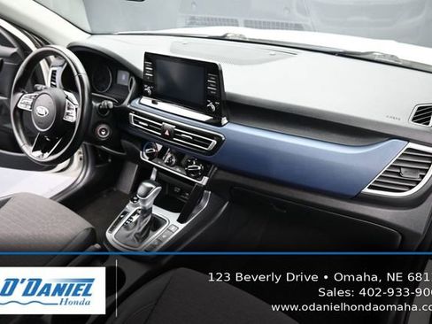 Used 2021 Kia Seltos S AWD/4WD image 40