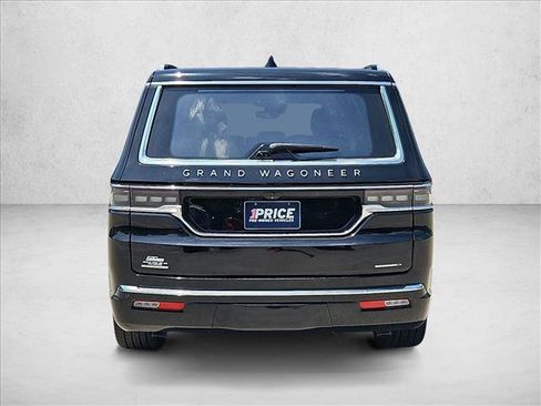 Used 2023 Jeep Grand Wagoneer Series III AWD/4WD image 7
