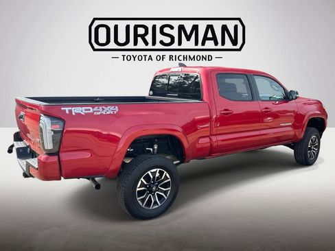 Used 2023 Toyota Tacoma TRD Sport w/ TRD Premium Sport Package image 4