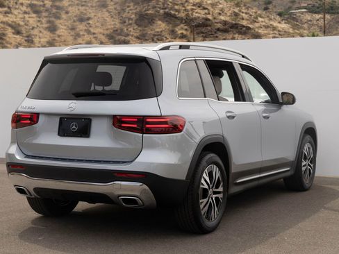 Used 2026 Mercedes-Benz GLB 250 image 10