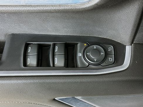 Used 2022 Chevrolet Silverado 1500 LT image 15