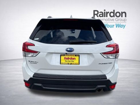 Used 2023 Subaru Forester Premium image 7