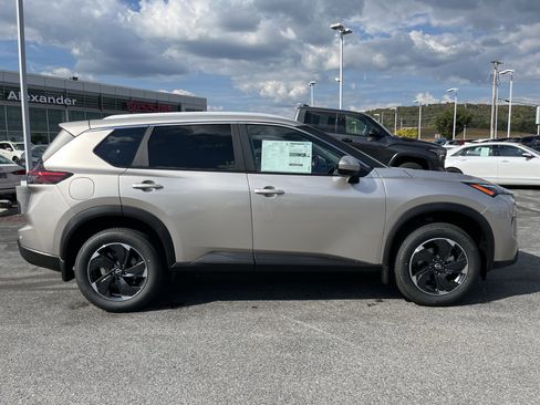 New 2026 Nissan Rogue SV w/ SV Premium Package image 2