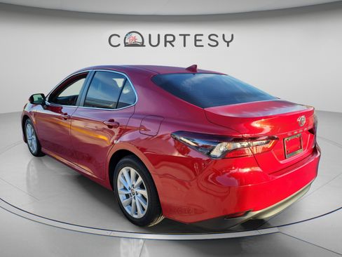 Used 2023 Toyota Camry LE FWD image 2