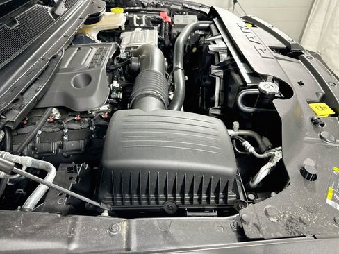 New 2026 RAM 1500 4x4 Crew Cab image 19