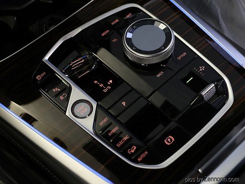 New 2026 BMW X5 xDrive50e w/ Executive Package image 27