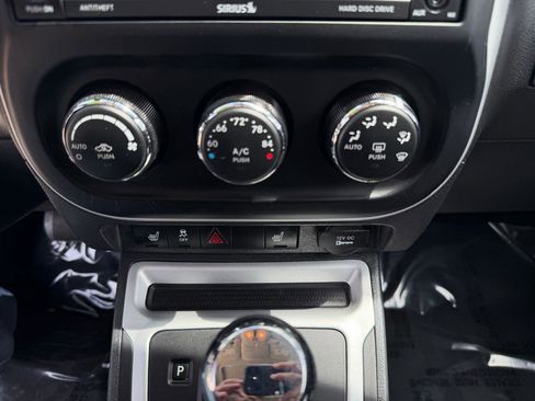 Used 2016 Jeep Compass High Altitude AWD/4WD image 14