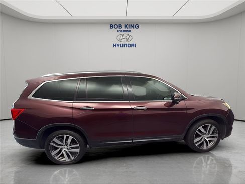 Used 2016 Honda Pilot Touring image 6