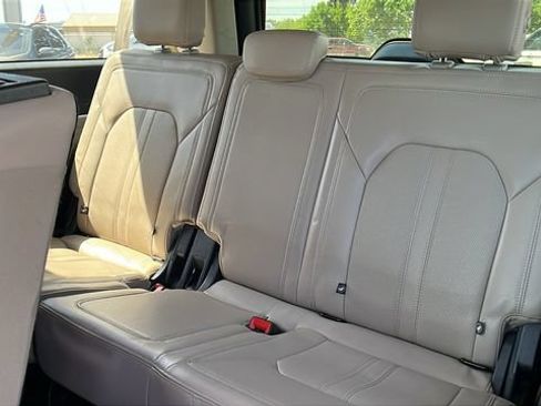 Used 2024 Ford Expedition Max Limited AWD/4WD image 19