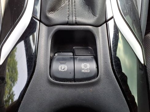 Used 2022 Toyota Corolla SE FWD image 17