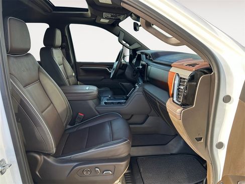 Used 2025 GMC Sierra 2500 Denali w/ Denali Reserve Package image 15