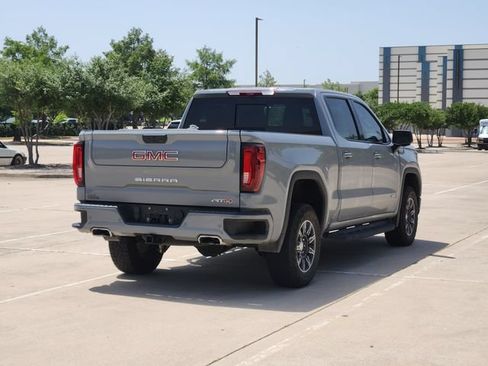 Used 2024 GMC Sierra 1500 AT4 w/ Technology Package AWD/4WD image 5