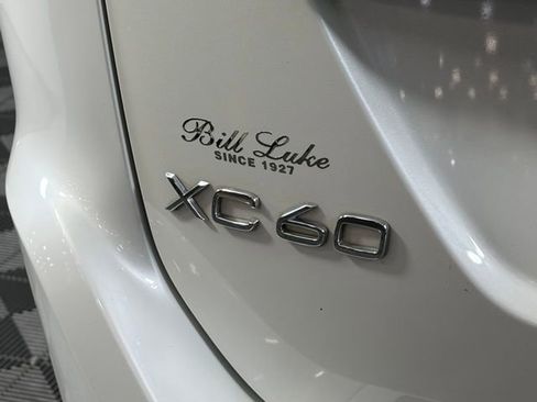 Used 2017 Volvo XC60 T6 Dynamic w/ Advanced Package image 34