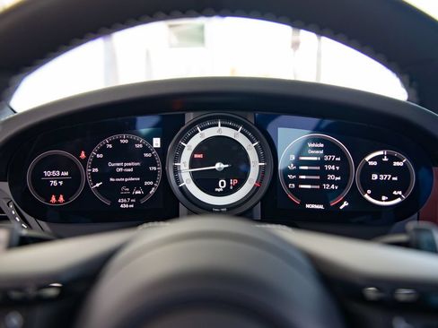 Used 2024 Porsche 911 Carrera S RWD image 12