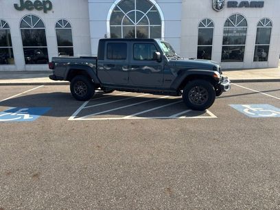 New 2026 Jeep Gladiator Sport