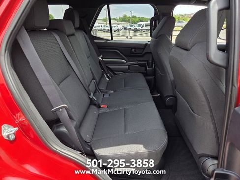 Used 2025 Toyota 4Runner SR5 AWD/4WD image 15