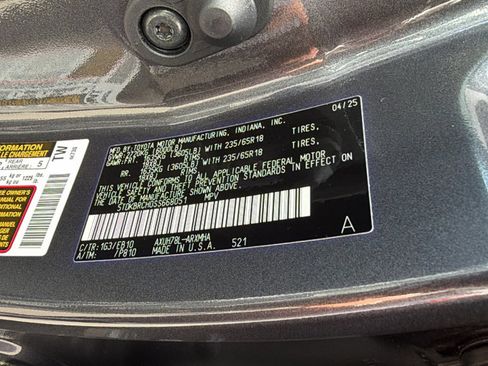 Certified 2025 Toyota Highlander XLE image 30