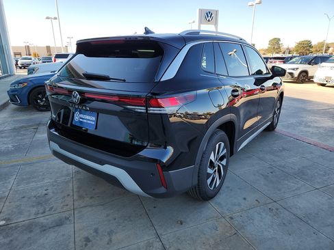 New 2026 Volkswagen Tiguan S image 7